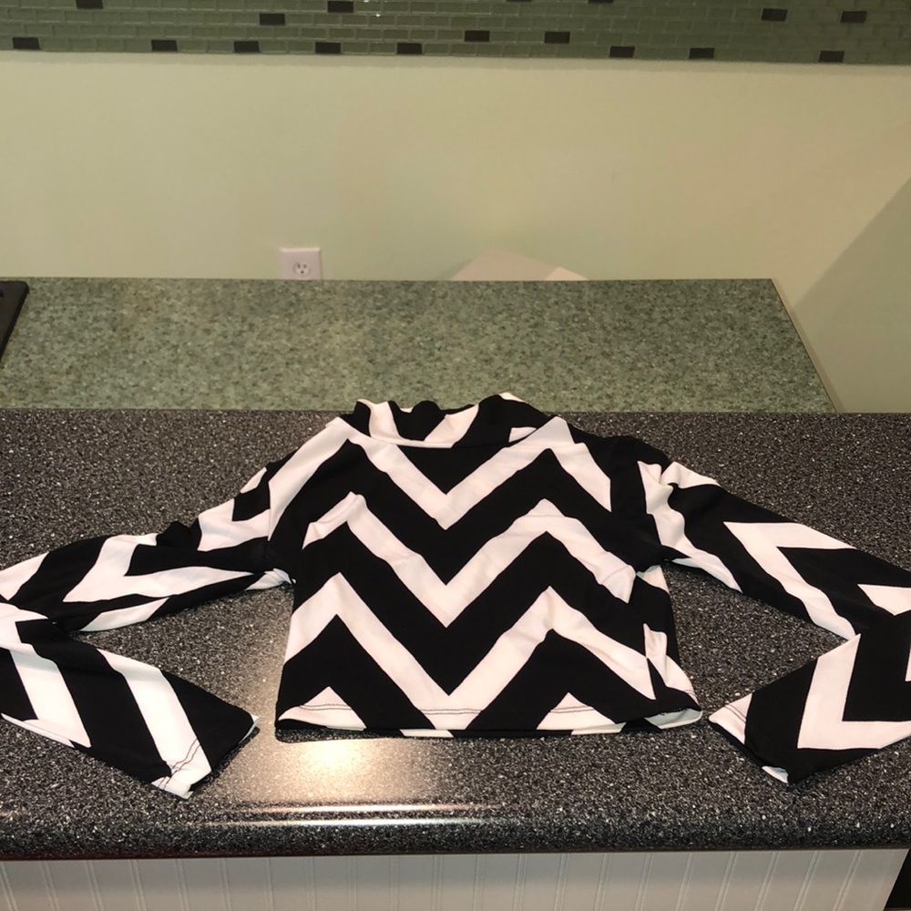 Black and White Striped Longsleeve Crop | Dance Top